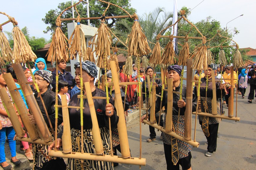 Sejarah Angklung